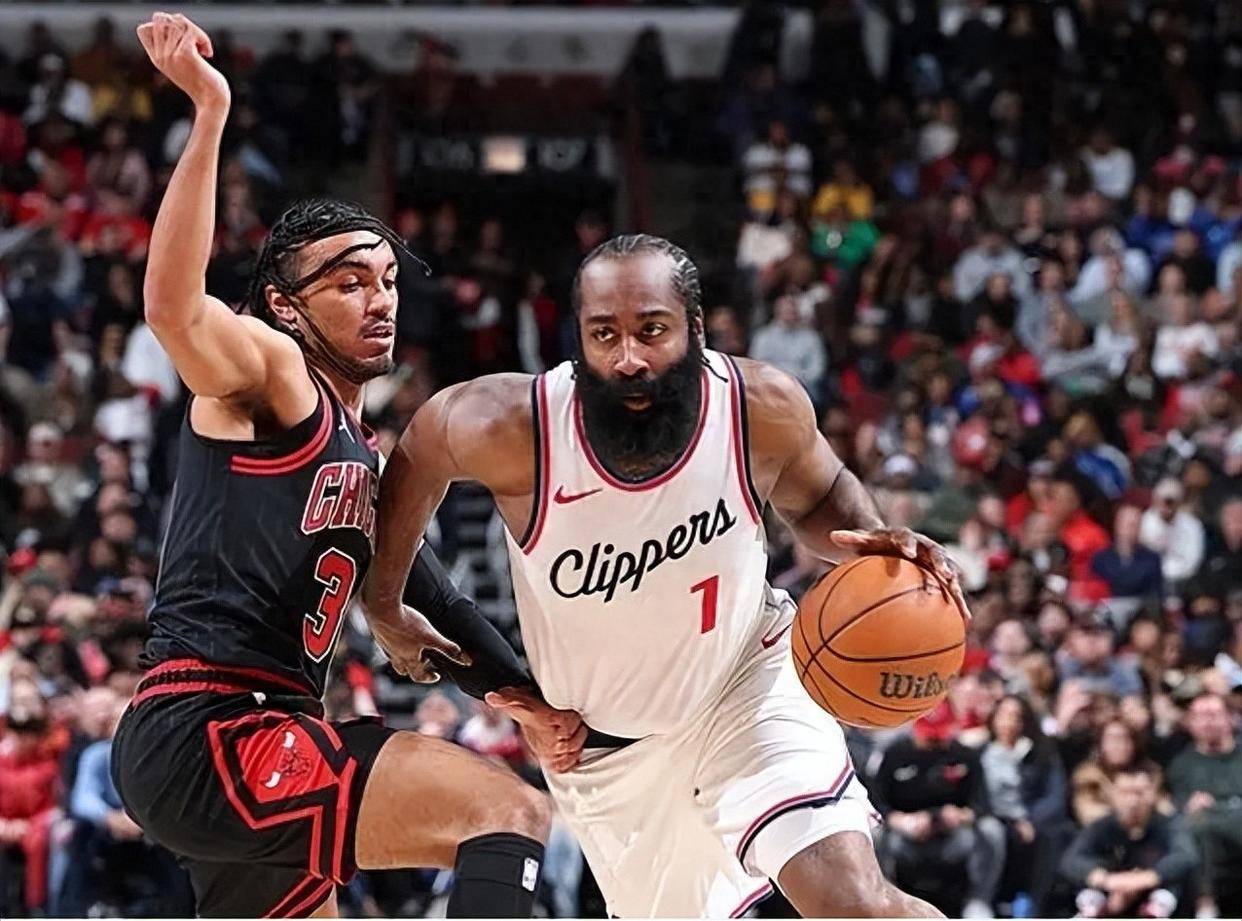 kaiyun app-洛杉矶快船迎欧篮联关键赛；关键时刻调整名单；气氛紧张；训练强度明显提升的简单介绍